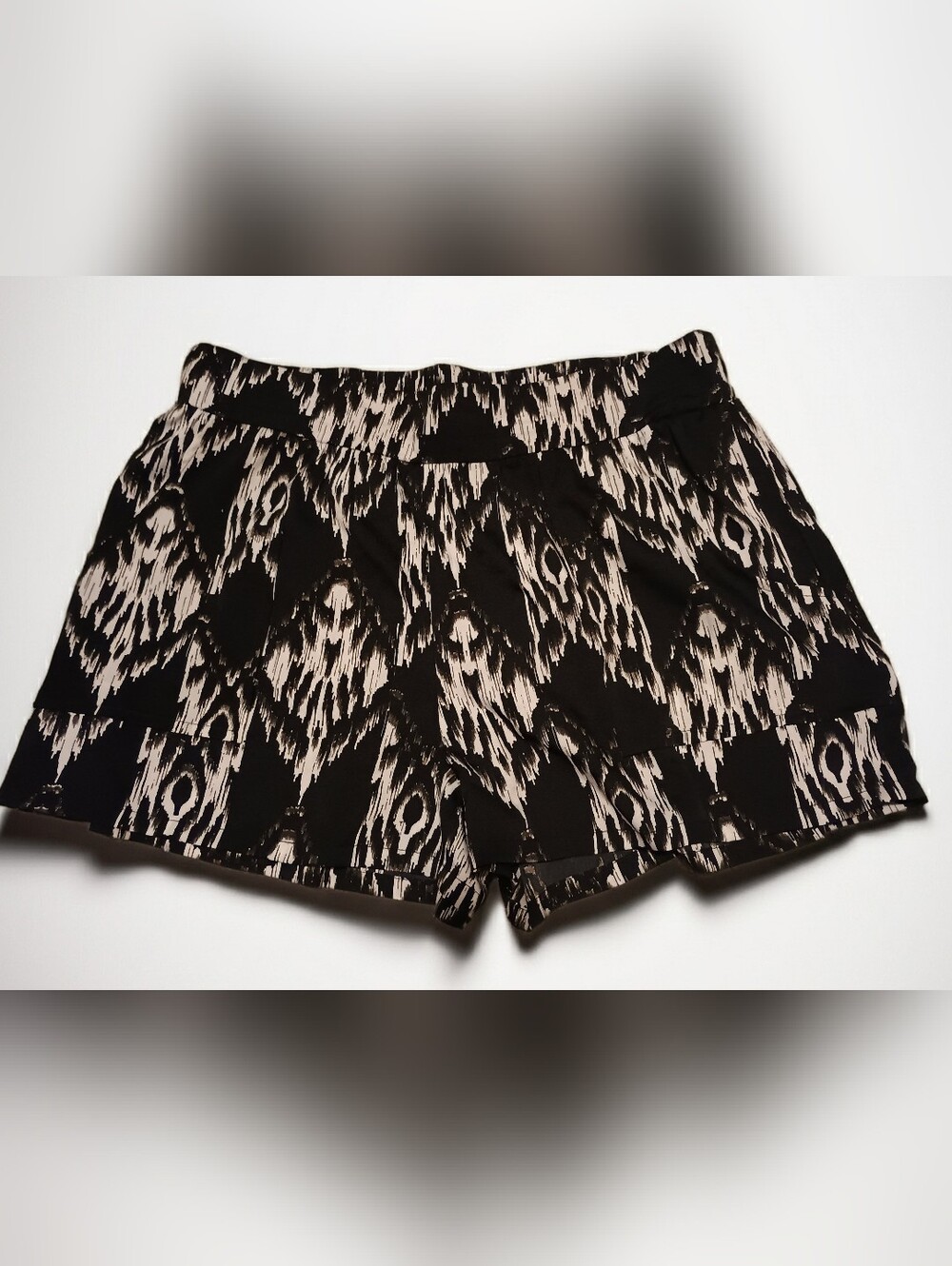 Black and Cream Ikat Printed Shorts, L